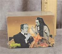 THE MUNSTERS TRADING CARDS