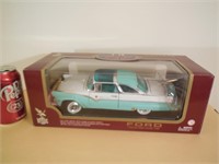 Road Legends 1955 Ford Crown Vic 1:18 Die Cast