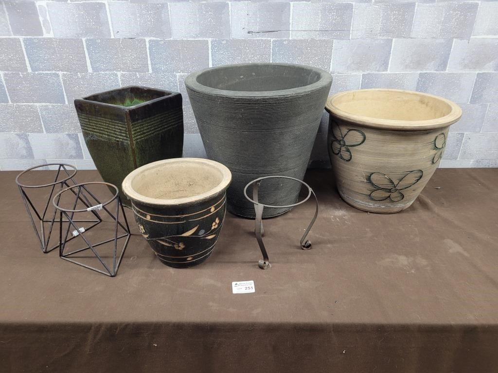 Plant pots