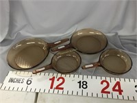 Vision ware stove top glass pans (4)