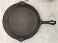 Griswold No 10 Cast Iron Skillet w/ Heat Ring