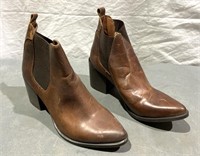 Steve Madden Women’s 9.5 Pistol Ankle Boots