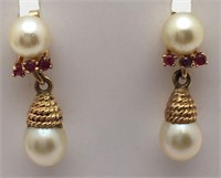 14k Yellow Gold Pearl Earrings