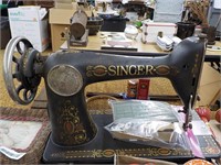 Antique Singer sewing machine AA175327