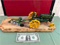 *CAST IRON CLASSIC JOHN DEERE TRACTOR & PLOW