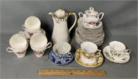 Mixed China Lot: Cups & Saucers, Teapot