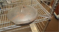 10 1/2" CAST IRON SKILLET W LID