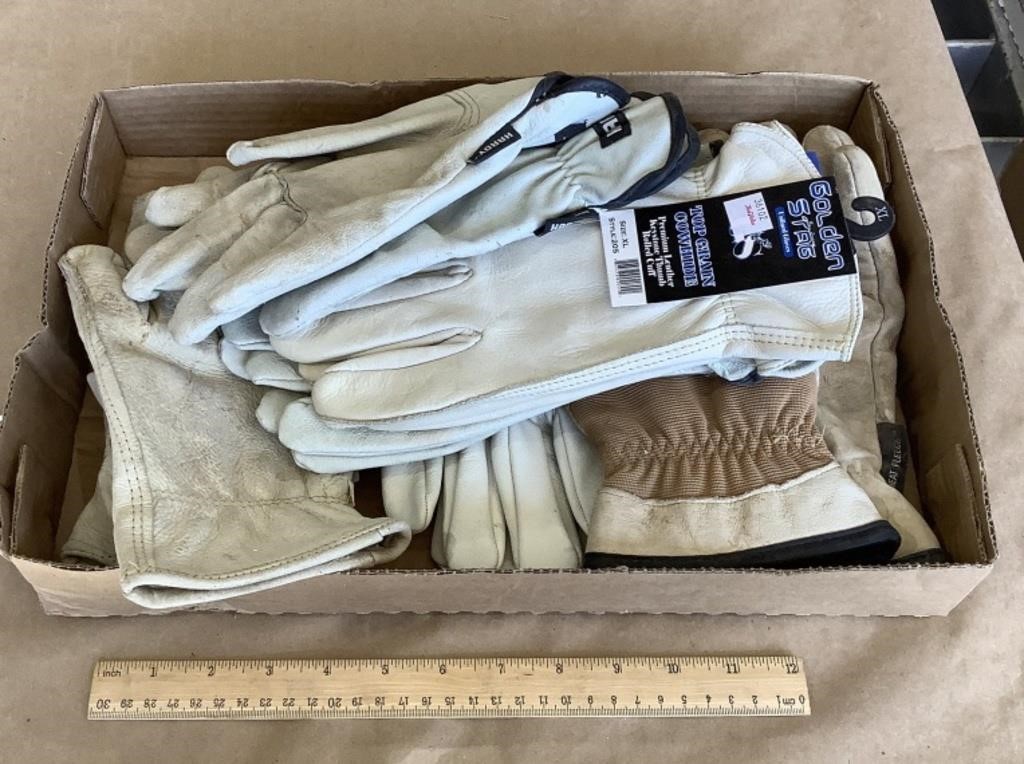Lot of work gloves