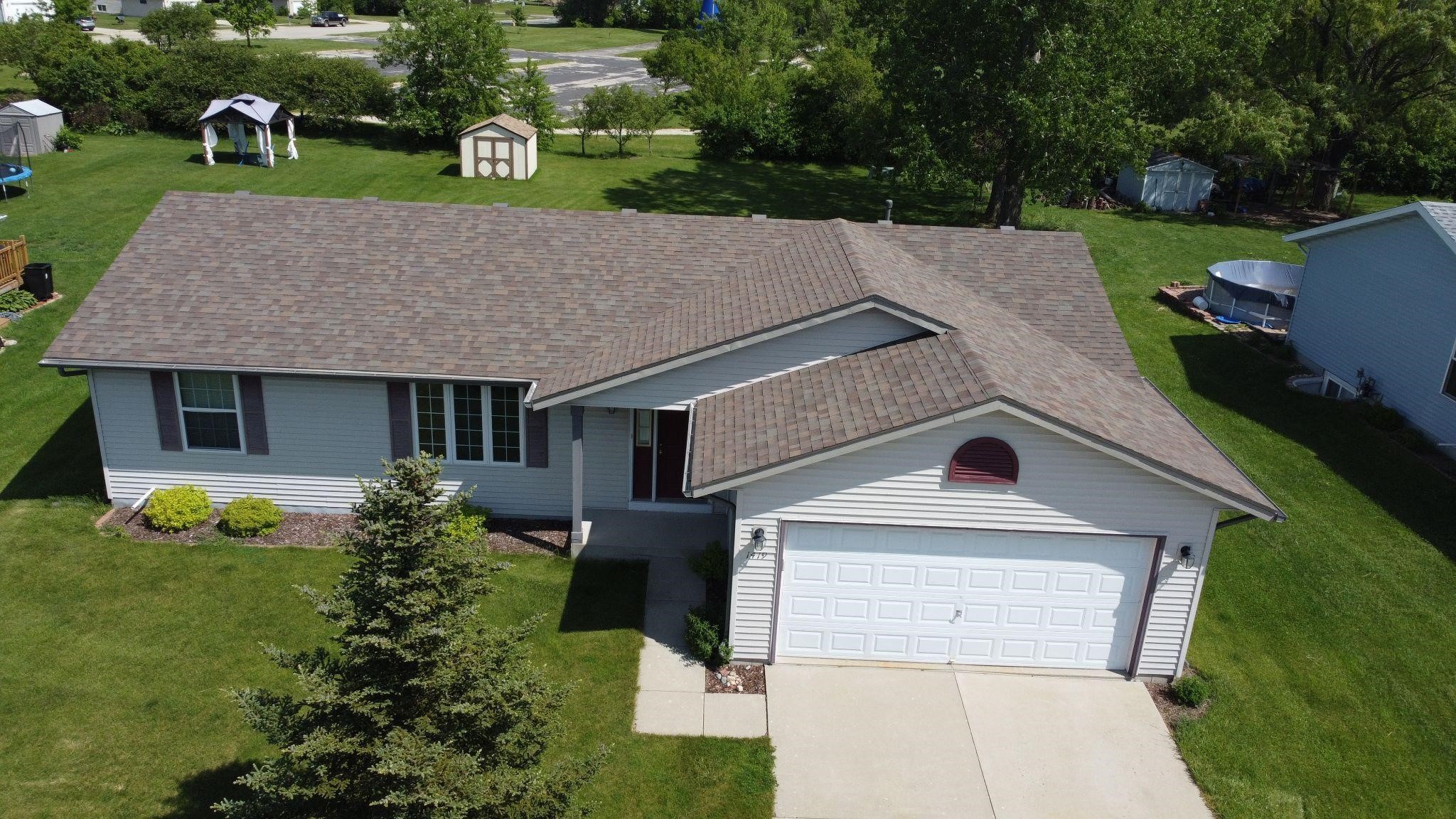 3 Bdr House in Quiet Delavan Subdivision