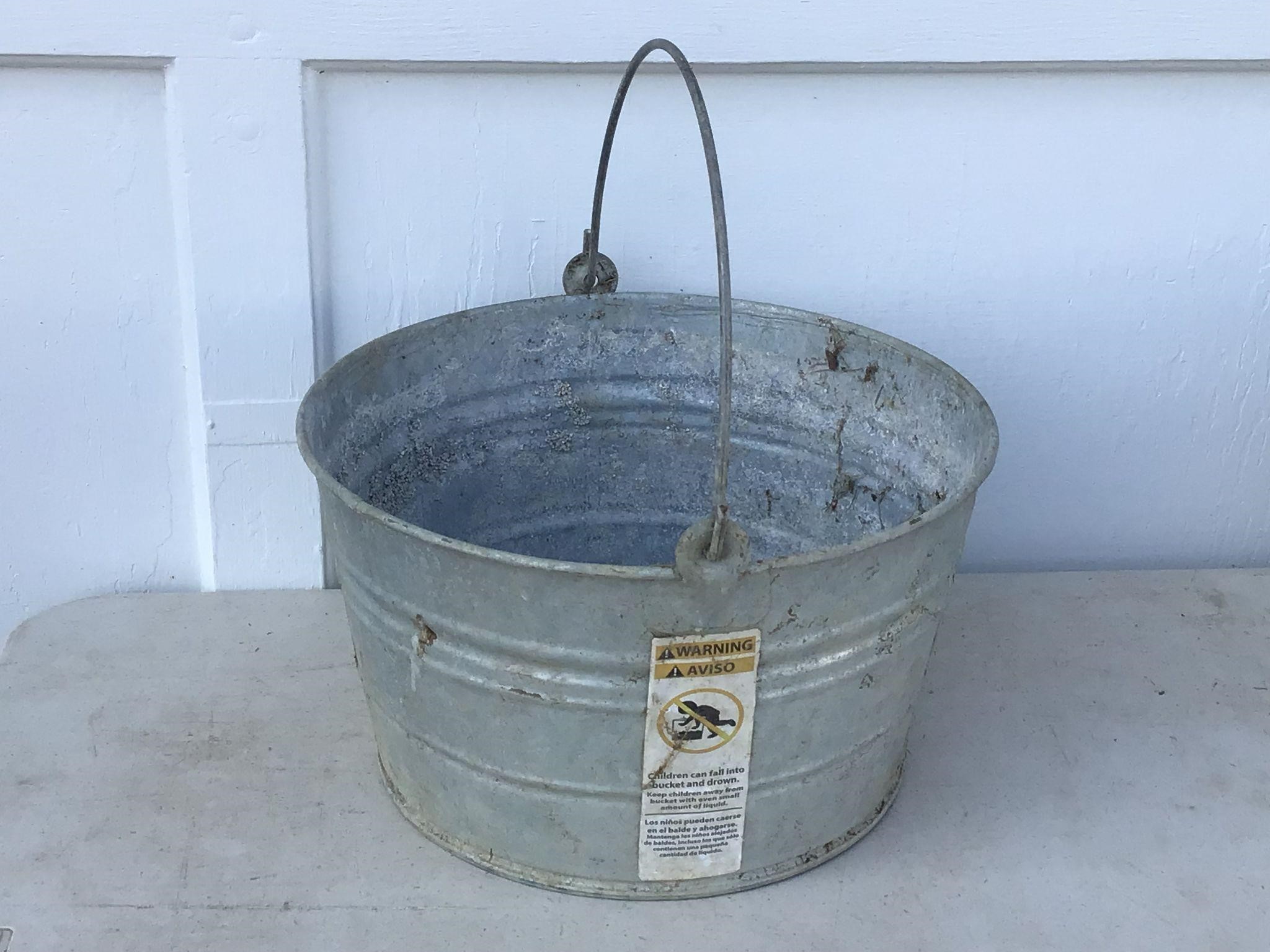 GALVANIZED PAIL WITH HANDLE