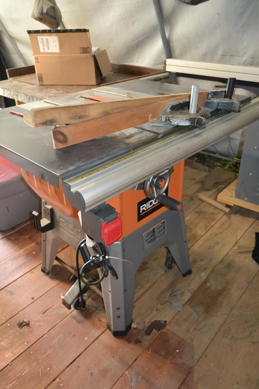 109: Ridgid 10in contractor table saw, works