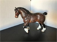 MODEL HORSE DRAFT HORSE BLACK/BROWN SPOTS