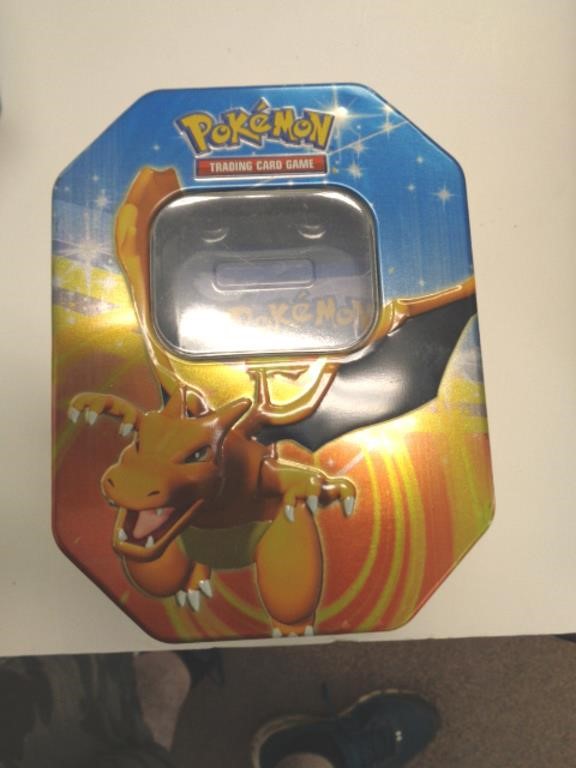 POKEMON TIN W CARDS