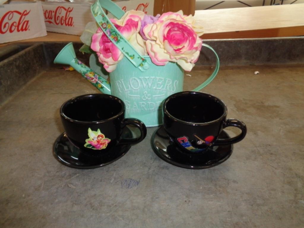 FLOWERS & TEACUPS