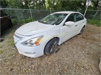 2015 Nissan Altima Tow# 14078