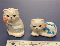 F1) Vintage, Ceramic kitten/cats, salt and pepper