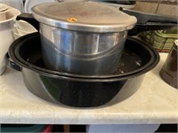 PRESSURE COOKER & ROAST PAN