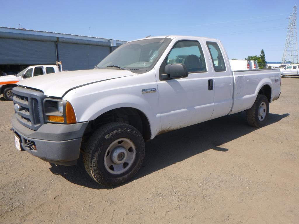 2006 Ford F250 Extra Cab Pickup Truck