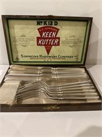 VINTAGE E.C. SIMMONS KEEN KUTTER 12 PC S
