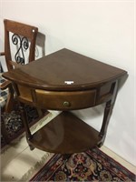 CONTEMPORARY MED. FINISH CORNER TABLE W/DRAWER