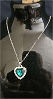 exquisite heart shaped necklace