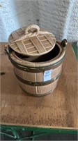 Pottery Barrel Cookie Jar 9 1/2" Basketweave Lid