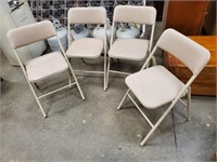 Folding chairs (4)
