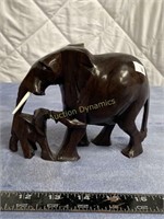 Ironwood elephant & baby Carving, approx. 6"