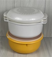 VINTAGE TUPPERWARE MIXING BOWL & STACK COOKER