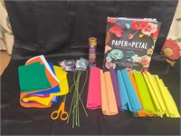 Paper Flower Art Set w/ Instructional Book