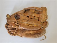 Vintage rawlings baseball glove