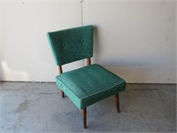 SMALL VINTAGE CHAIR