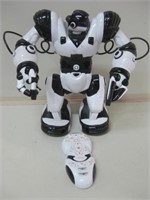 13" Tall Wow Wee Robot W/Remote Control Powers Up