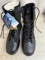 NEW $190 Waterproof Work Boots for Men, 8.5 size