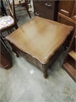 French provincial lamp table 27 / 27 inches 2