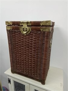 Nice brown wicker storage hamper 20 inches tall