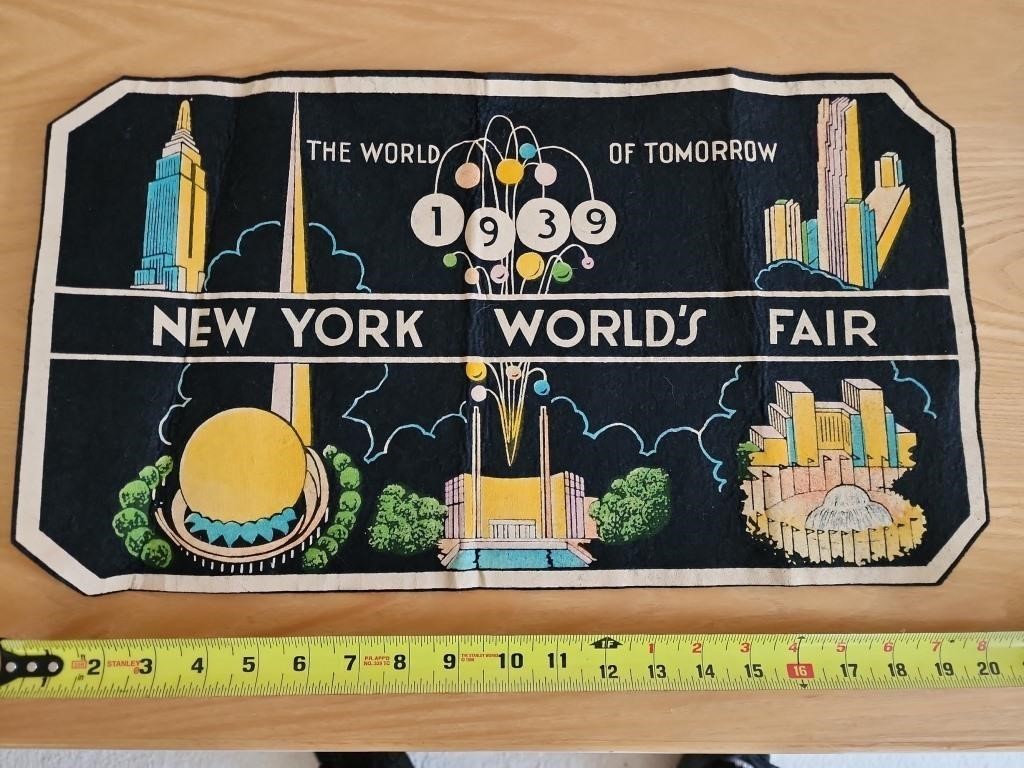1939 New York World’s Fair Felt Place Mat Pennant.