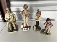 4 Doctor Figurines U231
