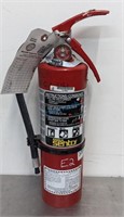 DRY CHEMICAL FIRE EXTINGUISHER 3-A,40-B,C,