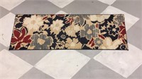 Floral patterned hall rug