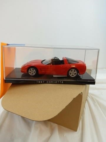 MODELS AND DIE CAST COLLECTIBLES