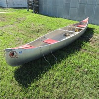 16' Osagian canoe w/ 2 paddles