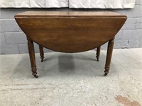 ANTIQUE DROP LEAF TABLE