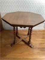 Octagon English Pub Table