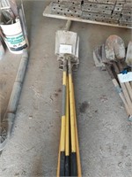 Assorted shovels