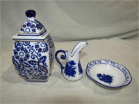 3 Pc Blue & White Porcelain Left Is 6"