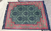 GREEN/RED RUG