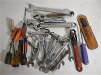 Wrenches & Screw Drivers