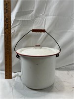 Enamel Pot with Lid