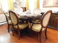 White Fine Furniture Dining Table & 6 Chairs &